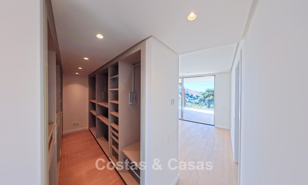 Moderne nieuwbouwappartementen met panoramisch zeezicht te koop nabij Elviria, Marbella Oost 802041