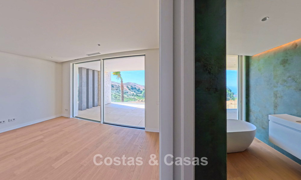 Moderne nieuwbouwappartementen met panoramisch zeezicht te koop nabij Elviria, Marbella Oost 802043
