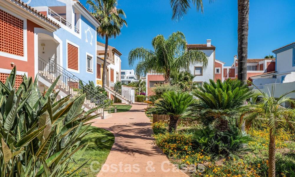 Top-floor appartement te koop op de New Golden Mile tussen Marbella en Estepona centrum 802060