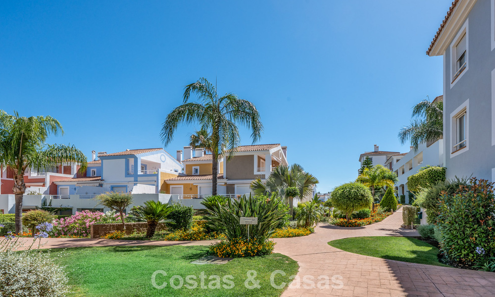 Top-floor appartement te koop op de New Golden Mile tussen Marbella en Estepona centrum 802061