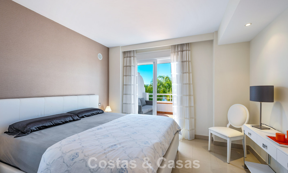 Top-floor appartement te koop op de New Golden Mile tussen Marbella en Estepona centrum 802066