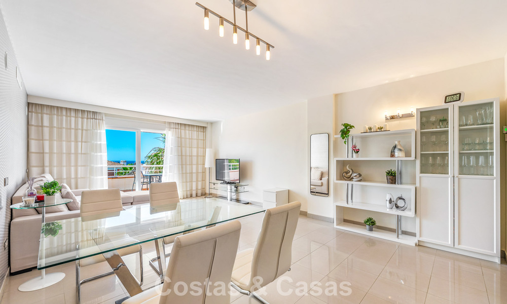 Top-floor appartement te koop op de New Golden Mile tussen Marbella en Estepona centrum 802077