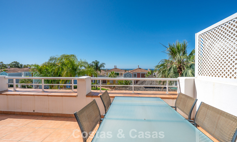 Top-floor appartement te koop op de New Golden Mile tussen Marbella en Estepona centrum 802083