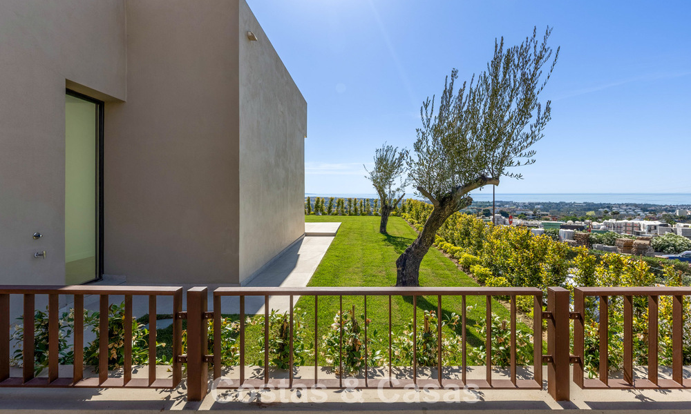 Moderne, nieuwe luxevilla met panoramisch zeezicht te koop in de heuvels van Marbella - Benahavis 802102