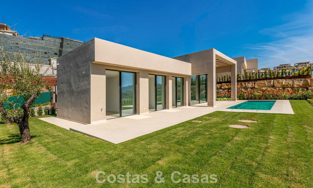 Moderne, nieuwe luxevilla met panoramisch zeezicht te koop in de heuvels van Marbella - Benahavis 802103