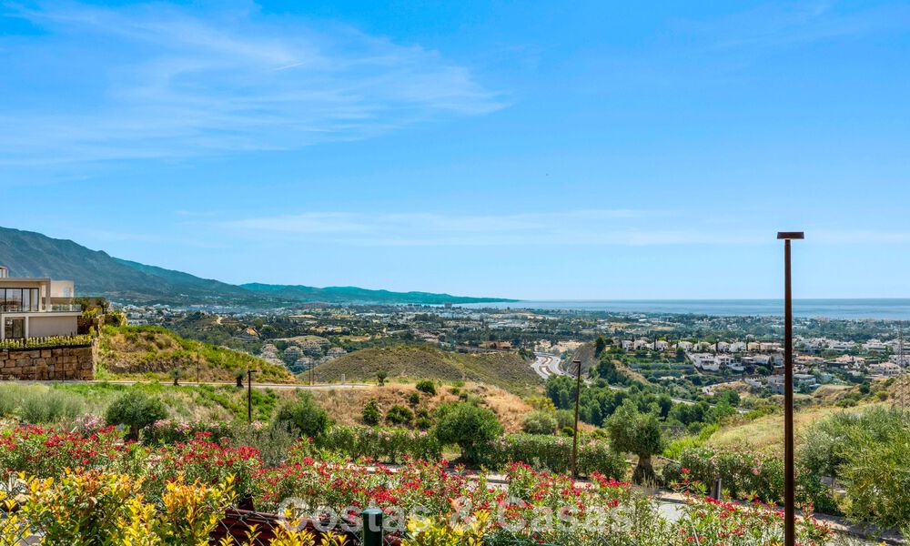 Moderne, nieuwe luxevilla met panoramisch zeezicht te koop in de heuvels van Marbella - Benahavis 802114