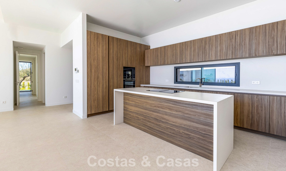 Moderne, nieuwe luxevilla met panoramisch zeezicht te koop in de heuvels van Marbella - Benahavis 802117