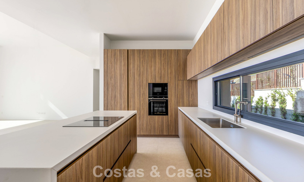 Moderne, nieuwe luxevilla met panoramisch zeezicht te koop in de heuvels van Marbella - Benahavis 802119