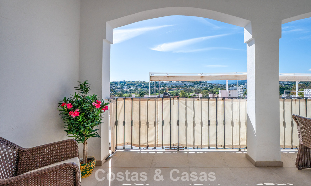 Charmante rijwoning te koop in Andalusisch complex op wandelafstand van voorzieningen in Nueva Andalucia, Marbella 802355