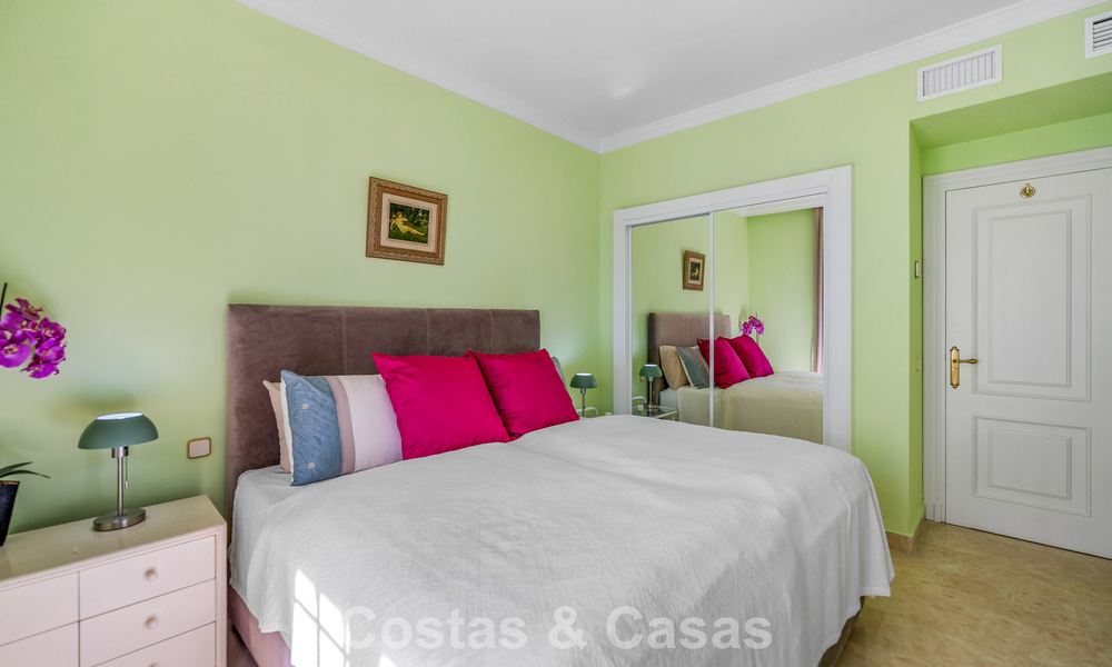Charmante rijwoning te koop in Andalusisch complex op wandelafstand van voorzieningen in Nueva Andalucia, Marbella 802365