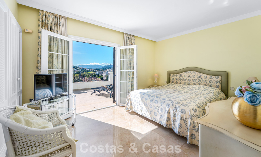 Charmante rijwoning te koop in Andalusisch complex op wandelafstand van voorzieningen in Nueva Andalucia, Marbella 802370