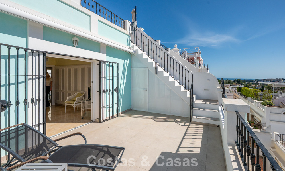 Charmante rijwoning te koop in Andalusisch complex op wandelafstand van voorzieningen in Nueva Andalucia, Marbella 802380
