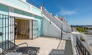 Charmante rijwoning te koop in Andalusisch complex op wandelafstand van voorzieningen in Nueva Andalucia, Marbella 802380 
