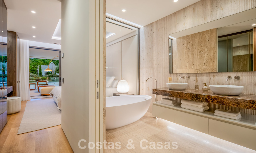 Exclusief duplex appartement met Fendi interieur in vijfsterrencomplex te koop op Marbella’s Golden Mile 802294