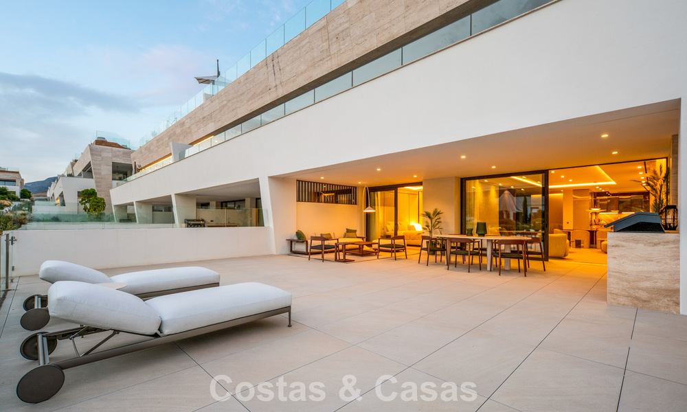 Exclusief duplex appartement met Fendi interieur in vijfsterrencomplex te koop op Marbella’s Golden Mile 802295