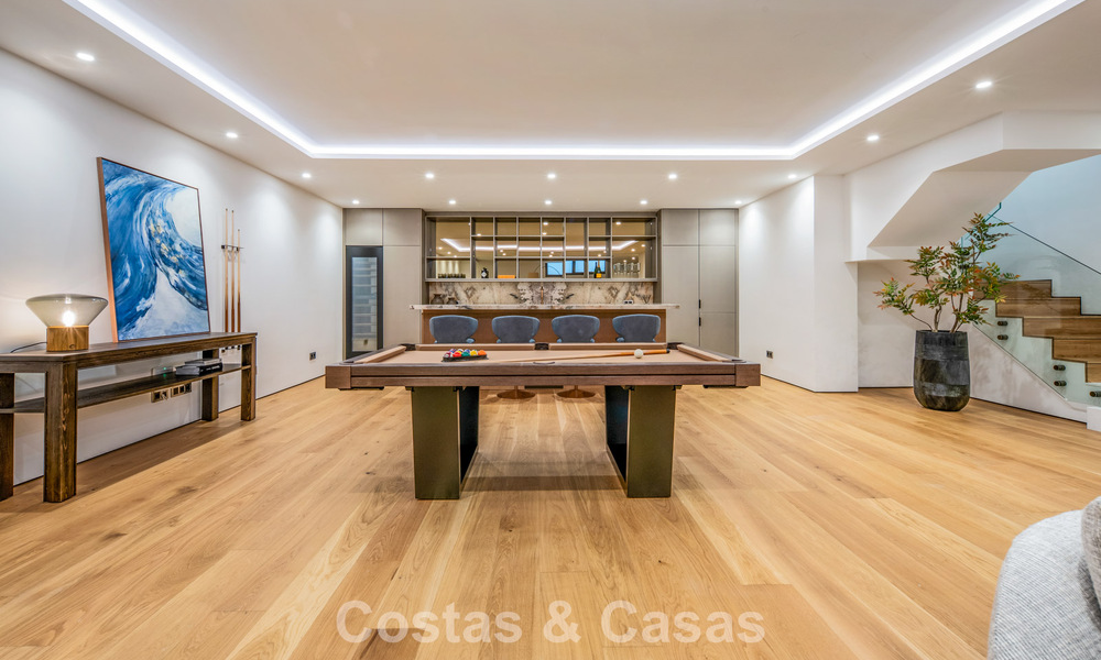 Exclusief duplex appartement met Fendi interieur in vijfsterrencomplex te koop op Marbella’s Golden Mile 802305