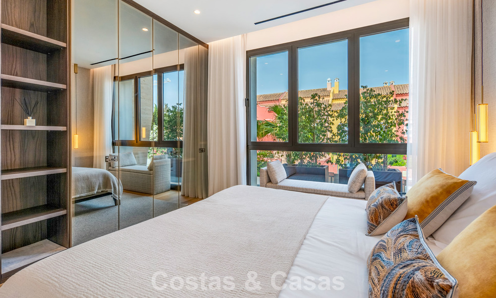 Exclusief duplex appartement met Fendi interieur in vijfsterrencomplex te koop op Marbella’s Golden Mile 802311