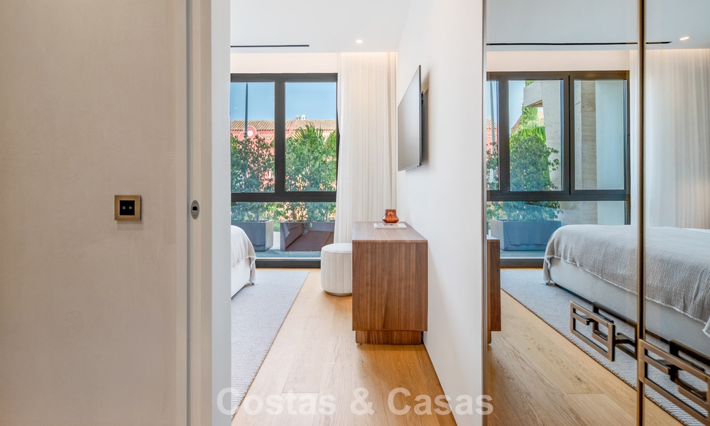 Exclusief duplex appartement met Fendi interieur in vijfsterrencomplex te koop op Marbella’s Golden Mile 802315