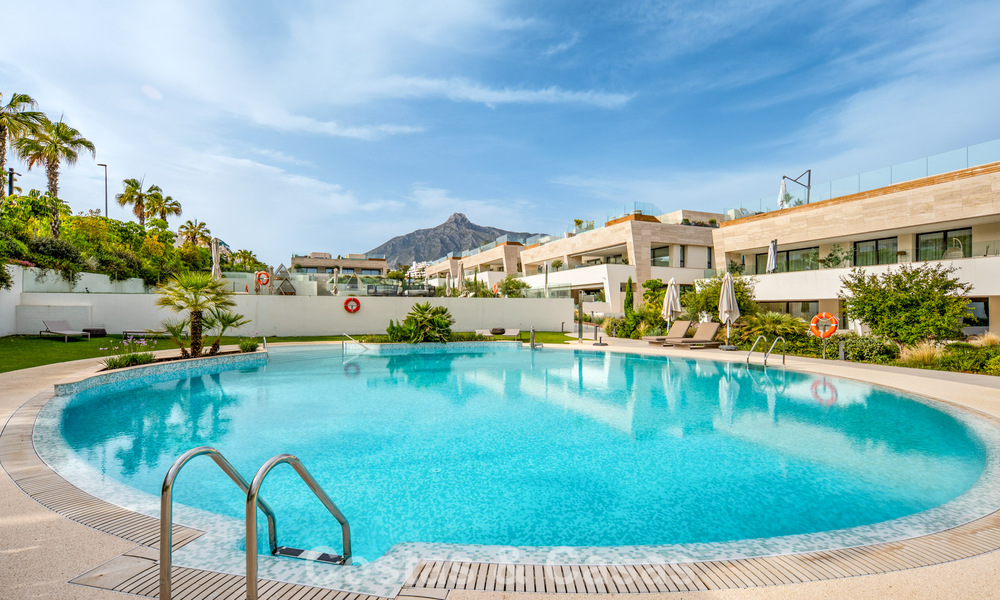 Exclusief duplex appartement met Fendi interieur in vijfsterrencomplex te koop op Marbella’s Golden Mile 802322
