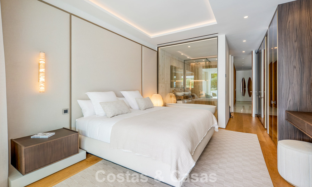 Exclusief duplex appartement met Fendi interieur in vijfsterrencomplex te koop op Marbella’s Golden Mile 802329