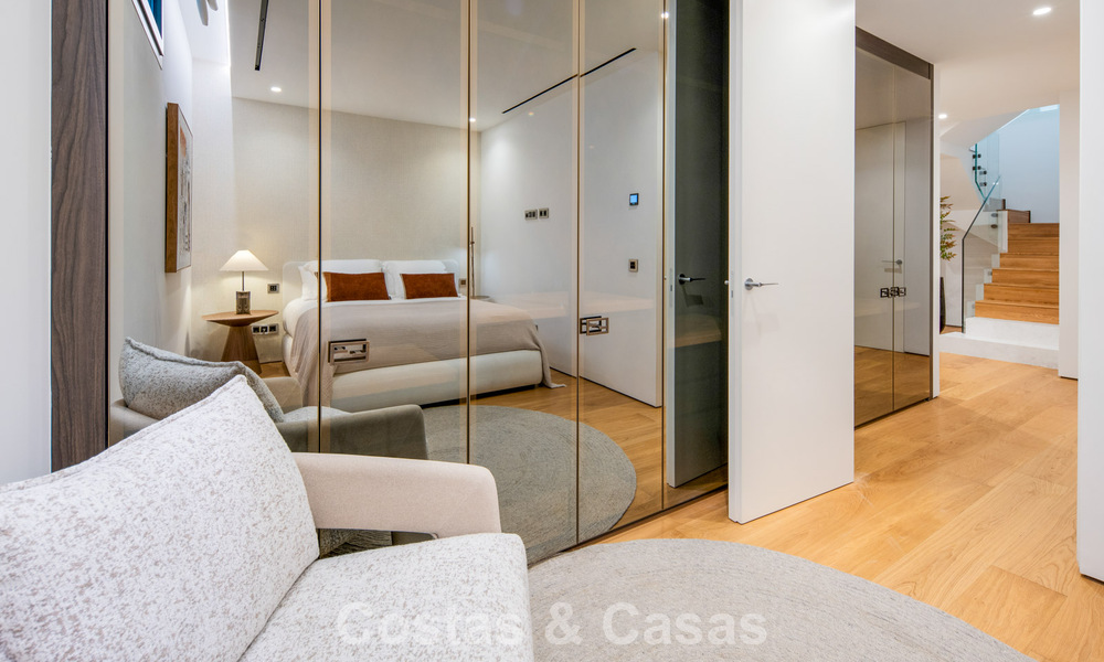 Exclusief duplex appartement met Fendi interieur in vijfsterrencomplex te koop op Marbella’s Golden Mile 802333