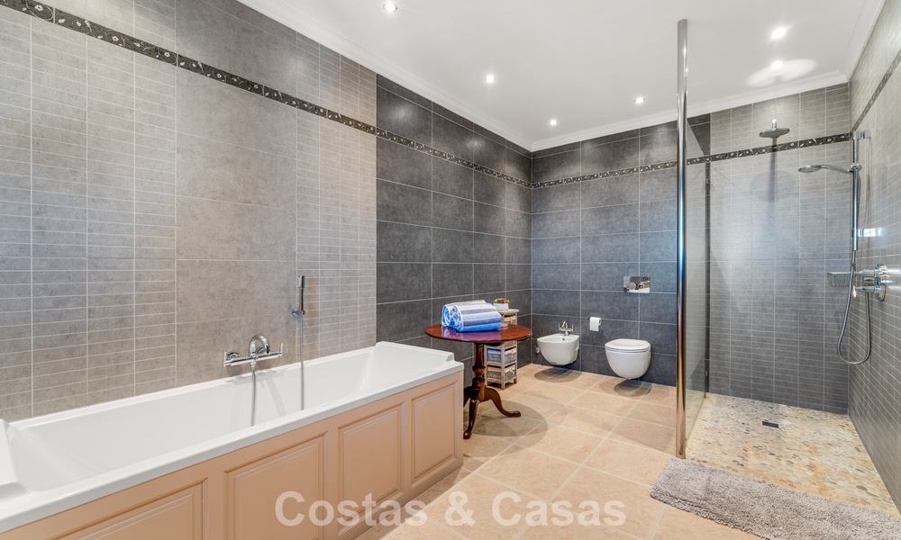 Statig, Spaans landgoed (Finca) te koop in een groene omgeving op de New Golden Mile tussen Marbella en Estepona 802232