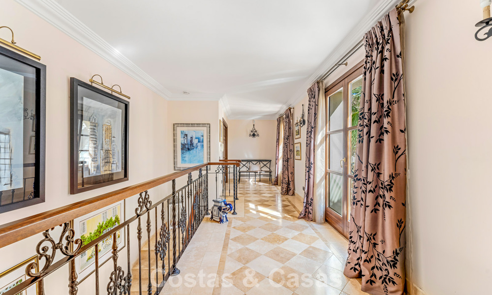 Statig, Spaans landgoed (Finca) te koop in een groene omgeving op de New Golden Mile tussen Marbella en Estepona 802235