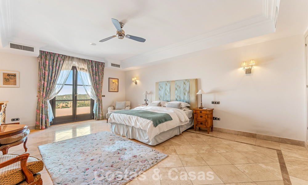 Statig, Spaans landgoed (Finca) te koop in een groene omgeving op de New Golden Mile tussen Marbella en Estepona 802238