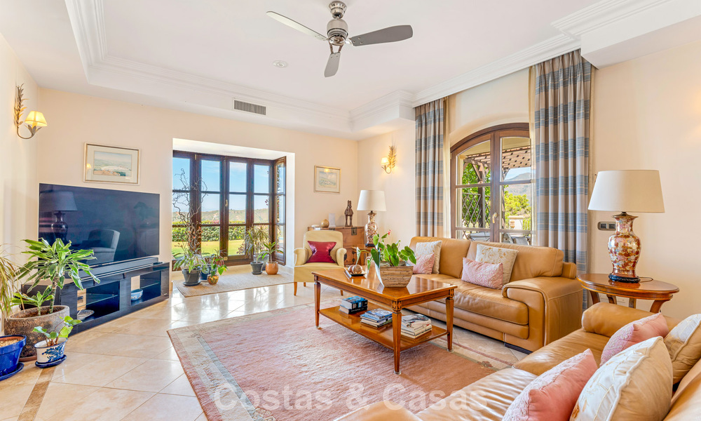 Statig, Spaans landgoed (Finca) te koop in een groene omgeving op de New Golden Mile tussen Marbella en Estepona 802263