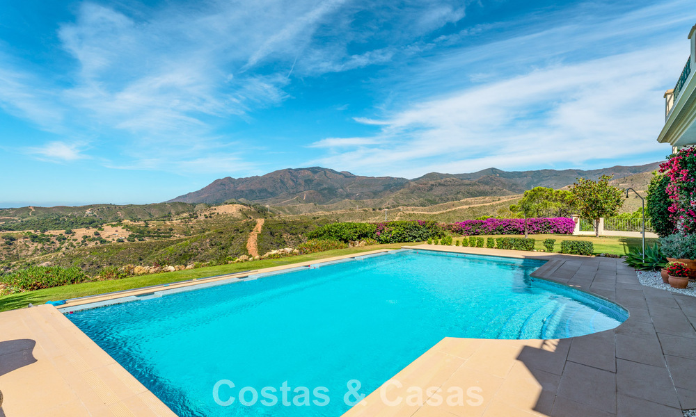 Statig, Spaans landgoed (Finca) te koop in een groene omgeving op de New Golden Mile tussen Marbella en Estepona 802268