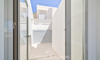 Lichtrijk en modern duplex penthouse met frontaal open zeezicht te koop in Benalmadena, Costa del Sol 802180 