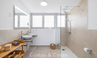 Lichtrijk en modern duplex penthouse met frontaal open zeezicht te koop in Benalmadena, Costa del Sol 802182 