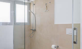 Lichtrijk en modern duplex penthouse met frontaal open zeezicht te koop in Benalmadena, Costa del Sol 802183 