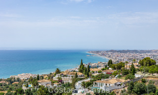 Lichtrijk en modern duplex penthouse met frontaal open zeezicht te koop in Benalmadena, Costa del Sol 802208 