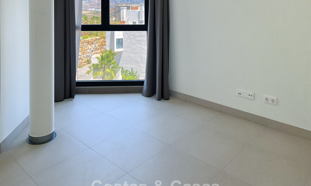 Modern hoekappartement in een exclusief boetiekresort met panoramisch zeezicht nabij La Cala de Mijas, Costa del Sol 802125