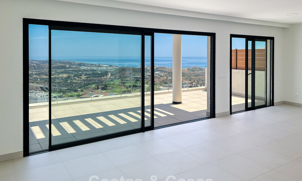 Modern hoekappartement in een exclusief boetiekresort met panoramisch zeezicht nabij La Cala de Mijas, Costa del Sol 802127