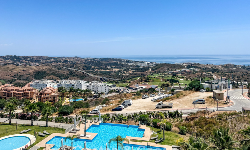 Modern hoekappartement in een exclusief boetiekresort met panoramisch zeezicht nabij La Cala de Mijas, Costa del Sol 802131