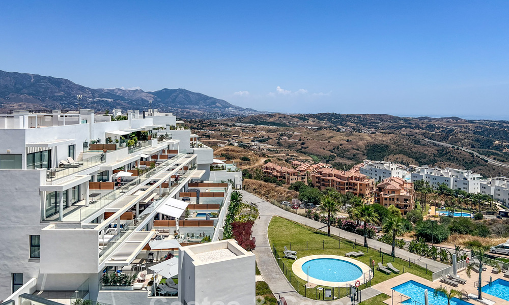 Modern hoekappartement in een exclusief boetiekresort met panoramisch zeezicht nabij La Cala de Mijas, Costa del Sol 802132