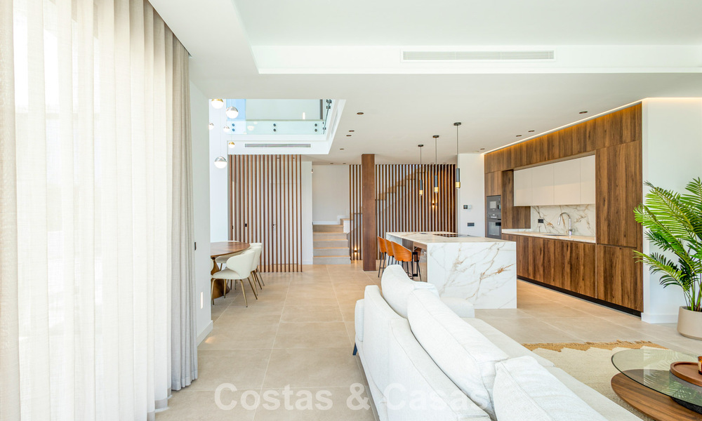 Gloednieuwe, moderne luxevilla met zeezicht te koop in Mijas, Costa del Sol 802151
