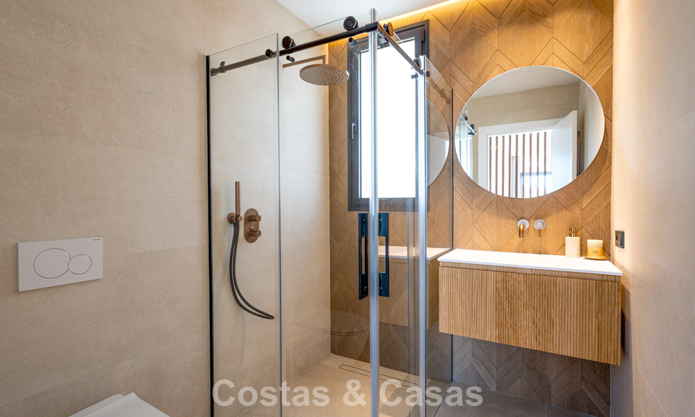 Gloednieuwe, moderne luxevilla met zeezicht te koop in Mijas, Costa del Sol 802154