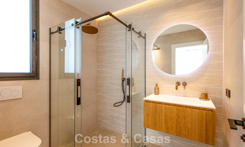 Gloednieuwe, moderne luxevilla met zeezicht te koop in Mijas, Costa del Sol 802158