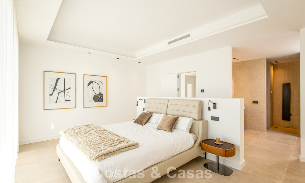 Gloednieuwe, moderne luxevilla met zeezicht te koop in Mijas, Costa del Sol 802160