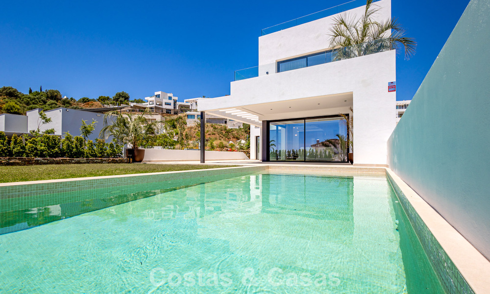 Gloednieuwe, moderne luxevilla met zeezicht te koop in Mijas, Costa del Sol 802168