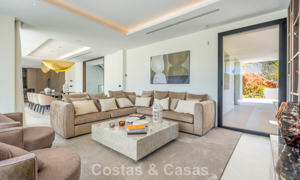 Instapklare, hedendaagse luxevilla te koop in een gated community in Marbella - Benahavis 802417