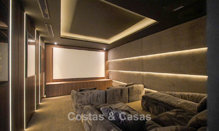 Instapklare, hedendaagse luxevilla te koop in een gated community in Marbella - Benahavis 802428 