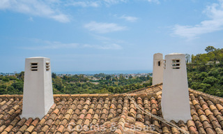 Modern gerenoveerd appartement met zeezicht te koop in de heuvels van Marbella - Benahavis 802430 