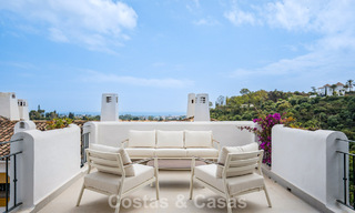 Modern gerenoveerd appartement met zeezicht te koop in de heuvels van Marbella - Benahavis 802449 