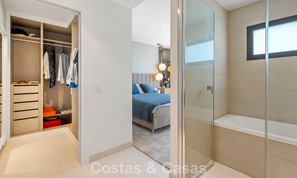 Eigentijds appartement te koop in een vernieuwend lifestyle-complex in Fuengirola, Costa del Sol 802526