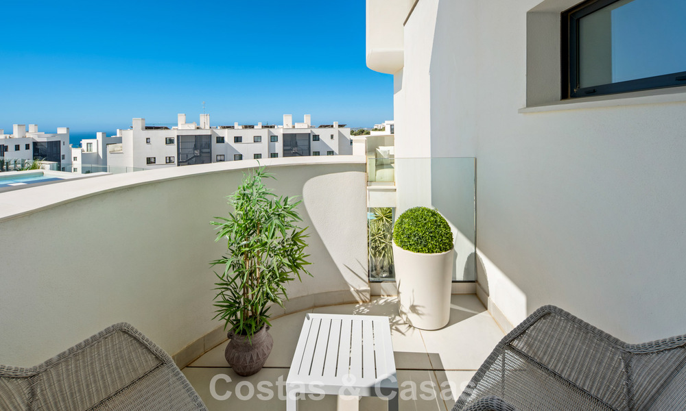 Eigentijds appartement te koop in een vernieuwend lifestyle-complex in Fuengirola, Costa del Sol 802529