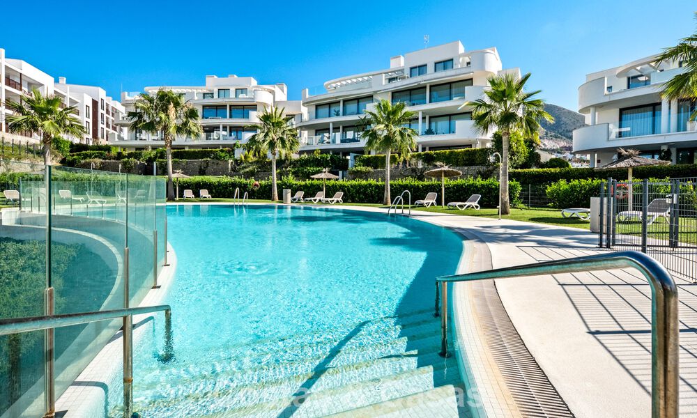 Eigentijds appartement te koop in een vernieuwend lifestyle-complex in Fuengirola, Costa del Sol 802531